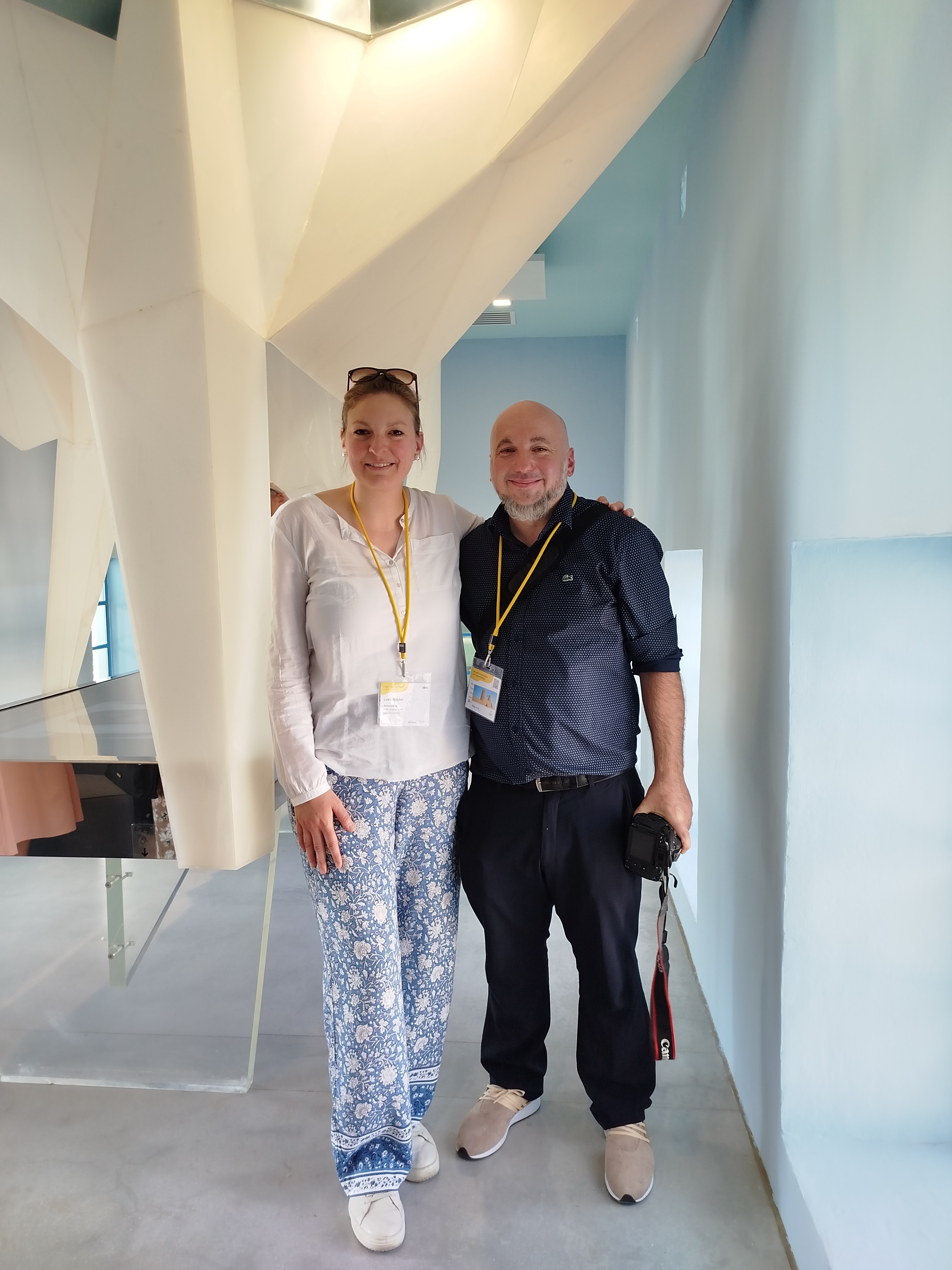 Dirk & Laura_Al Ain Kulturzentrum